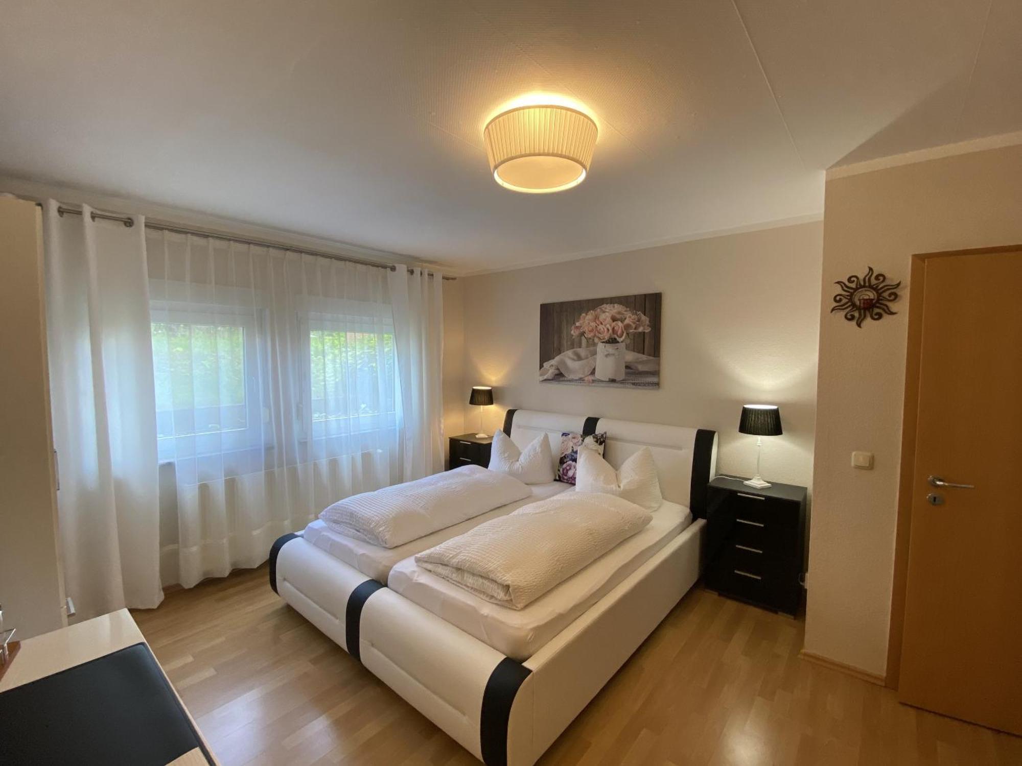 Apartments Und Zimmer Gaestehaus Matthias Dresde Habitación foto